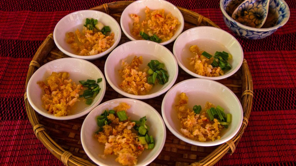 Banh Beo Tom: gedünsteter Reiskuchen mit getrockneten Garnelen